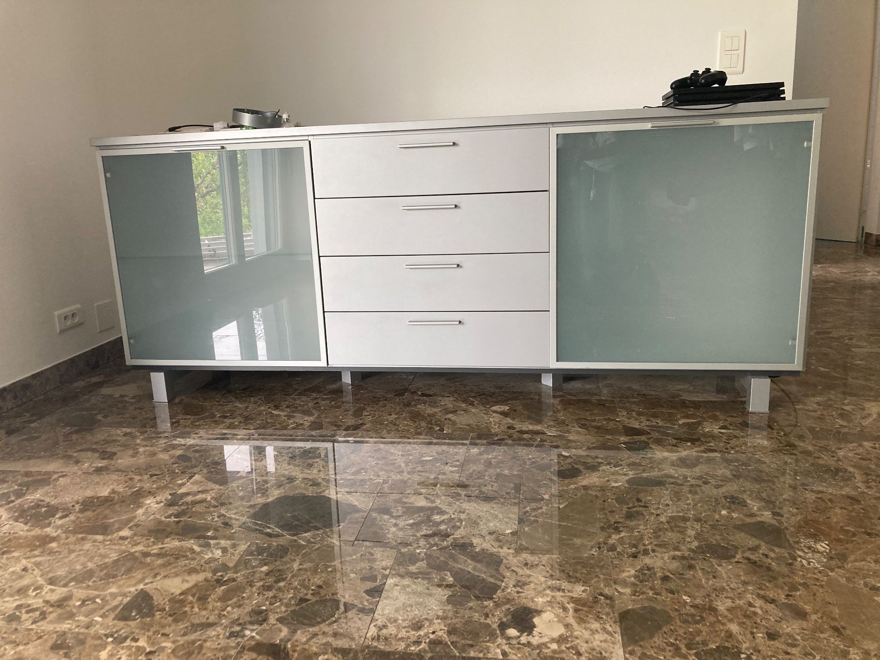 Pfister Mobili TV: Sideboards vom Pfister – Usato da Aesch BL venduto da EdelFund
