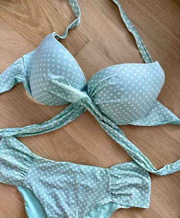 Bade-Bikini Gr. M Sommer-Must-Have 👙