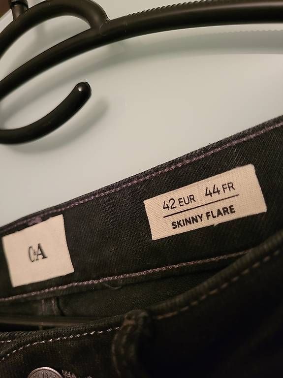 Jeans: Jeans Schwarz neu – Usato da Effretikon venduto da Zebra37 2