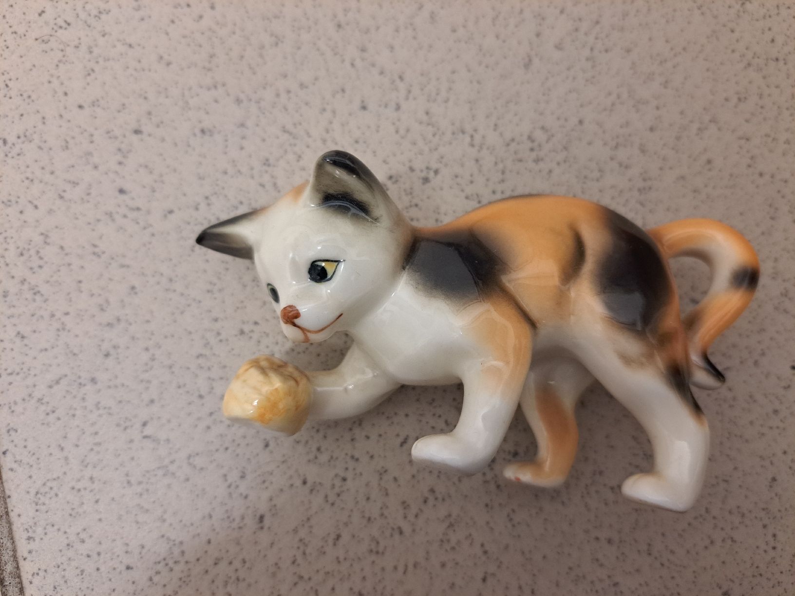 Figuren: Porzellan Katze – Gebraucht aus Münsingen von chrigu212