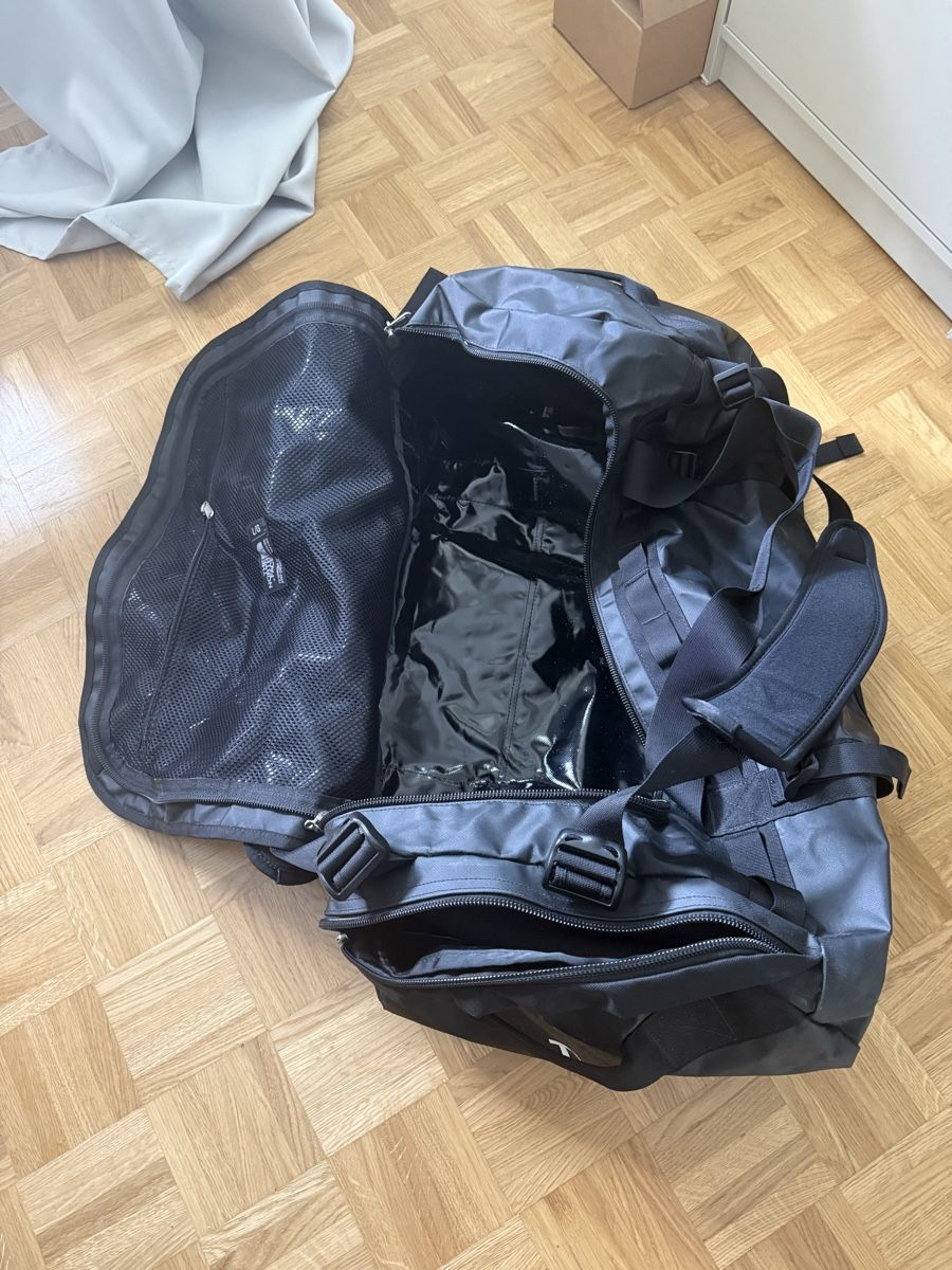 North Face Borse: North Face Tasche Grösse L Schwarz – Nuovo (secondo la descrizione) da Solothurn venduto da EmanuelKummer 2