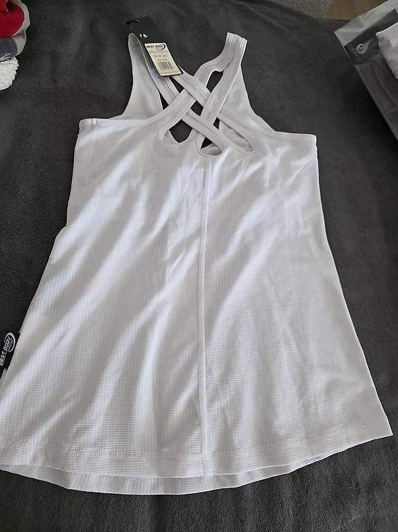 Top: BEST BODY WEIS GRÖSSE S  – Usato da Reitnau venduto da cuorematto01 2
