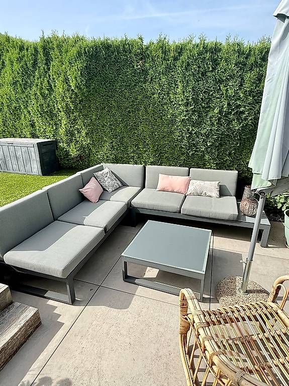 Divani: Canapé de jardin + table carrée JUMBO – Usato da Savagnier venduto da ben_dx9b