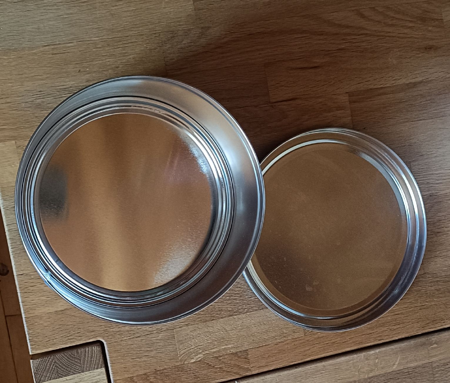Recipients et similaires: boîte à biscuits  – D'occasion à Glovelier par rus_jk5v 2