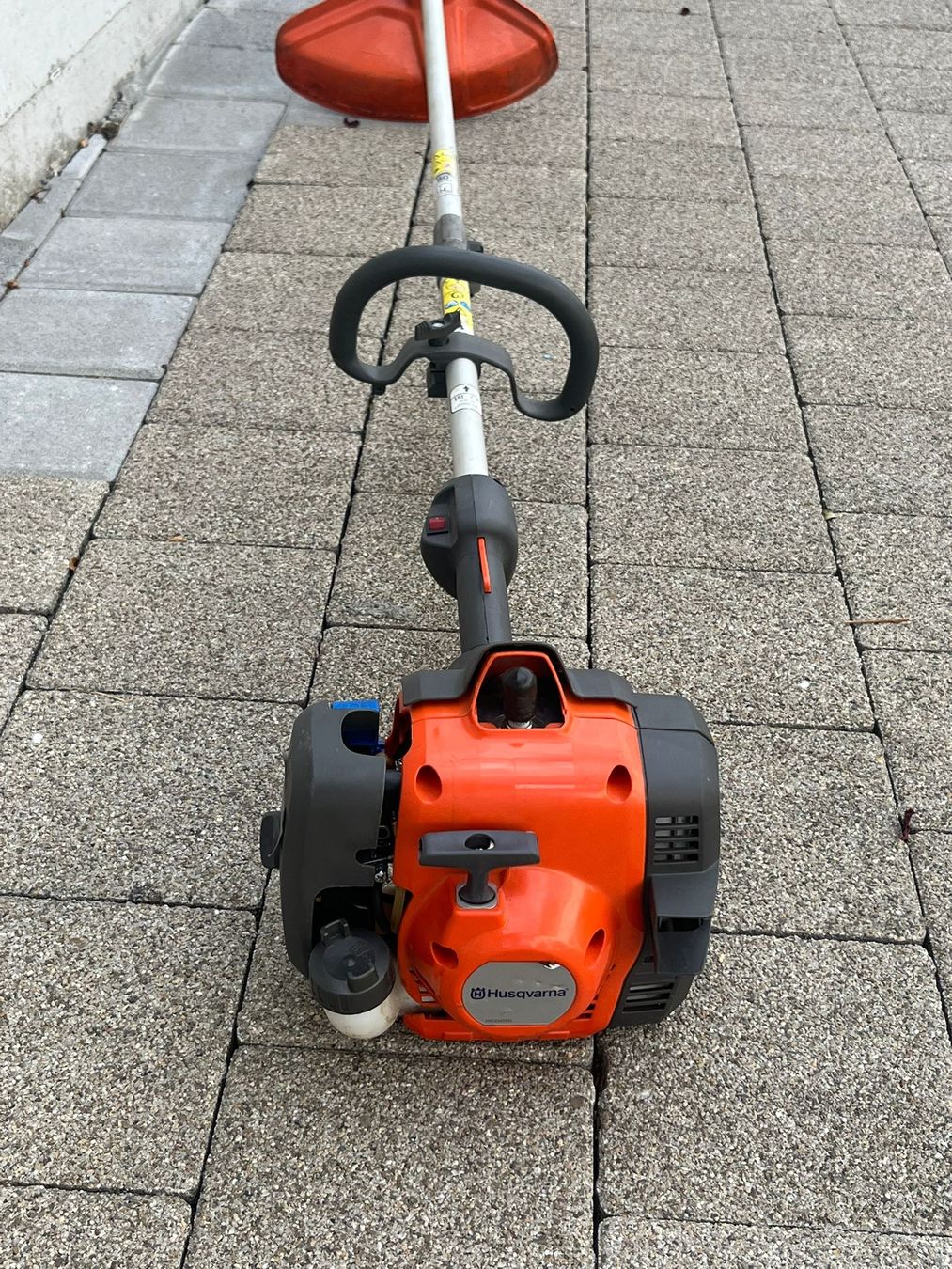 Husqvarna Rasenmäher: Rasentrimmer Husqvarna 129LK – Gebraucht aus Büetigen von nyli67