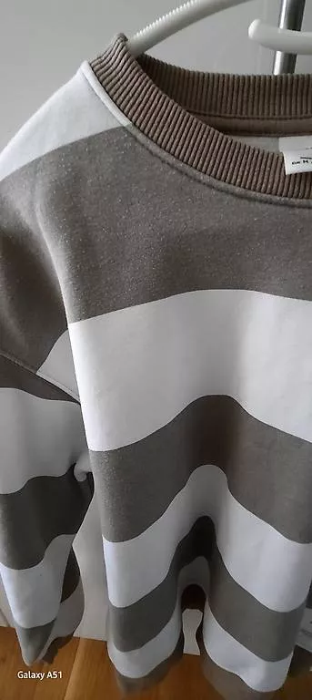 Pullover & Sweatshirts: ***PULL&BEAR*** Gr. M Pullover – Gebraucht aus Wädenswil von H2H_Secondhandshop 1