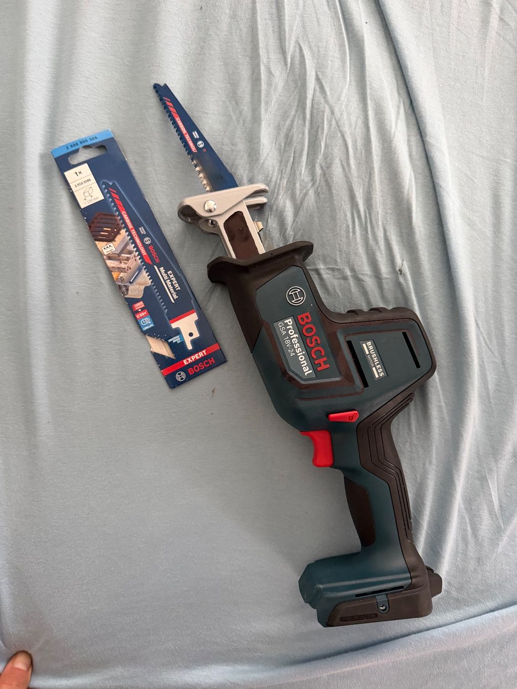 Bosch Tutti gli attrezzi: Bosch Professional GSA 18V-24 – Nuovo (secondo la descrizione) da Belp venduto da Zuvic 1
