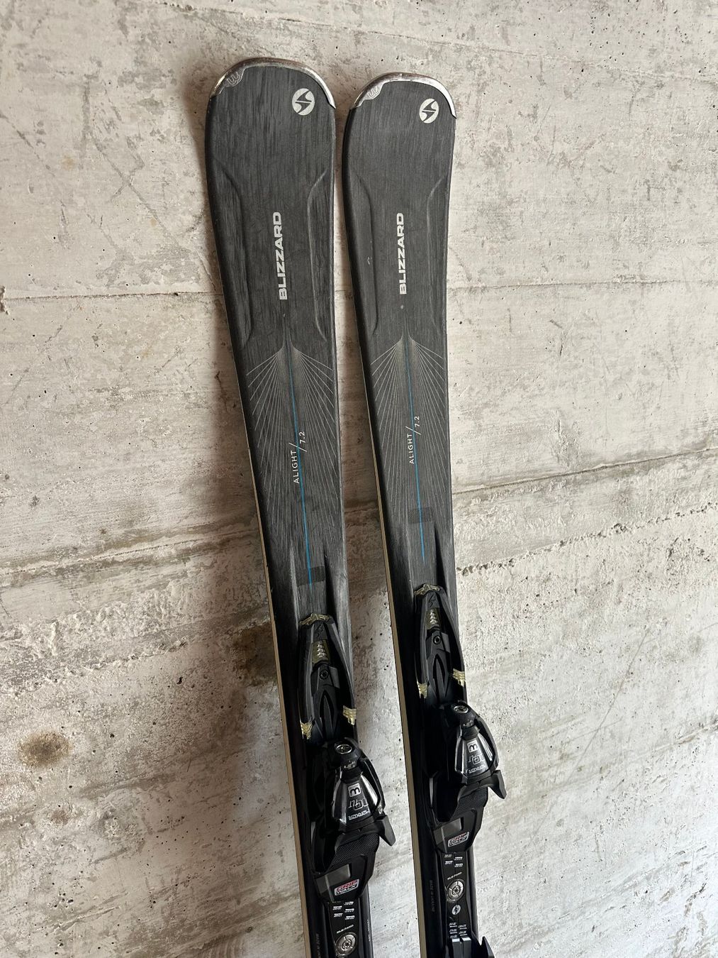 Blizzard Sci: Blizzard Damen Ski 146CM – Usato da Emmenbrücke venduto da karkarkar