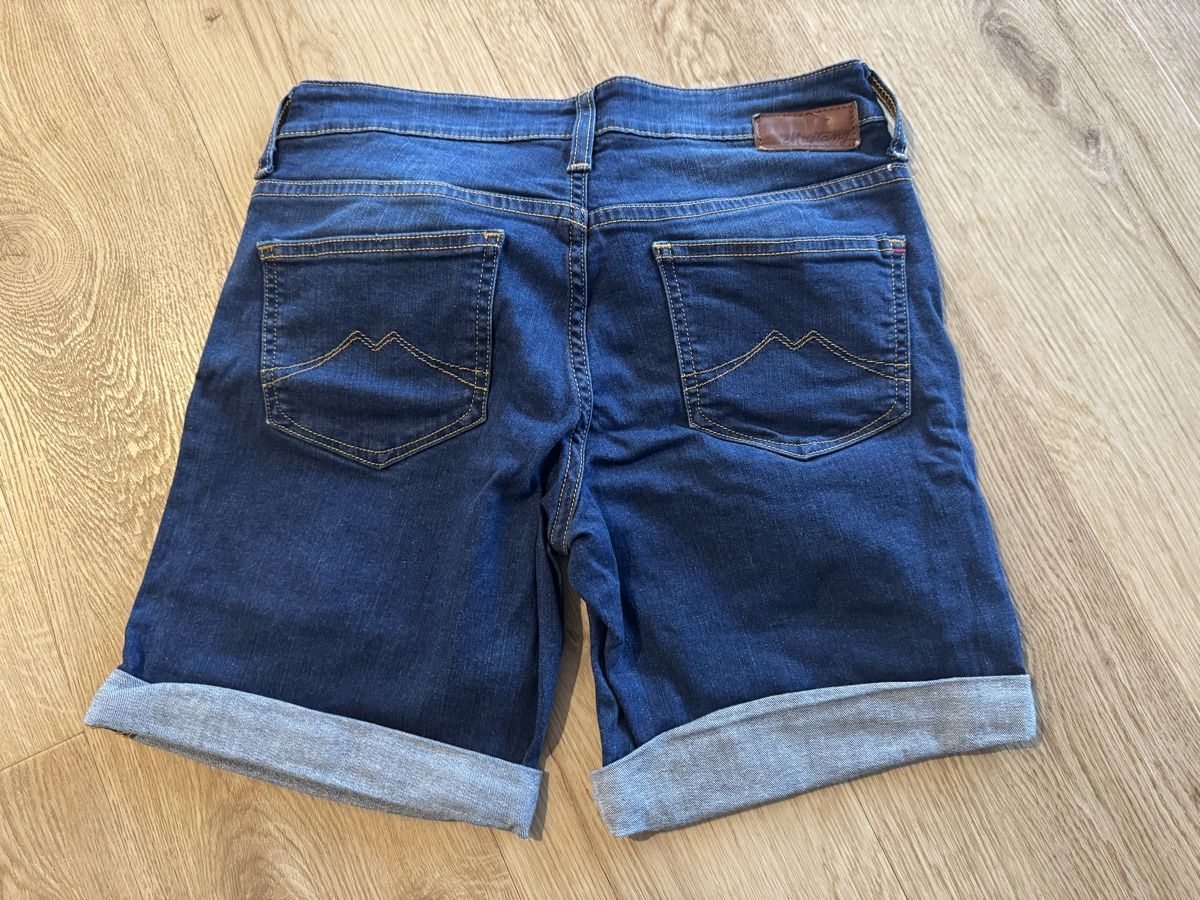 Jeans: Mustang 27 Shorts Jeans Bermuda – Gebraucht aus Kloten von now20160 3