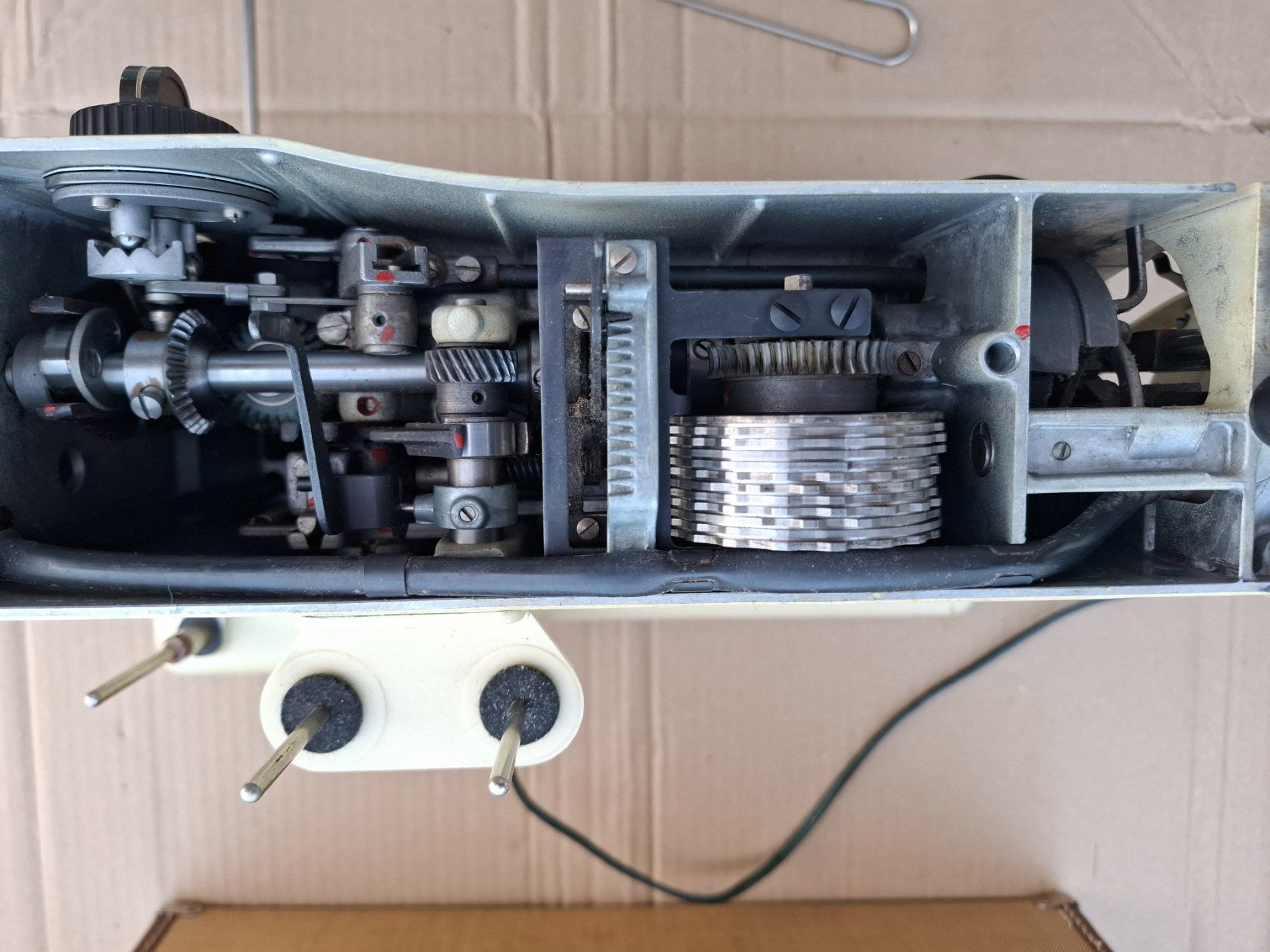 Bernina Nähmaschinen: Gepflegte alte Bernina Nähmaschine – Gebraucht aus Weggis von Jhmathis 3