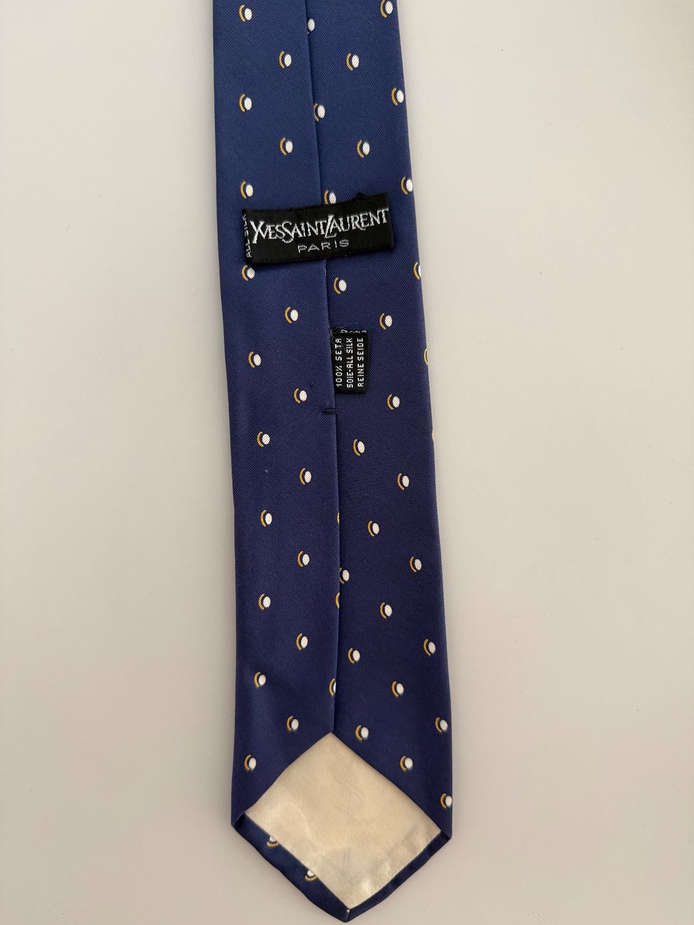 Saint Laurent Cravatte: Yves Saint Laurent Krawatte – Usato da Winterthur venduto da Louvre91 1