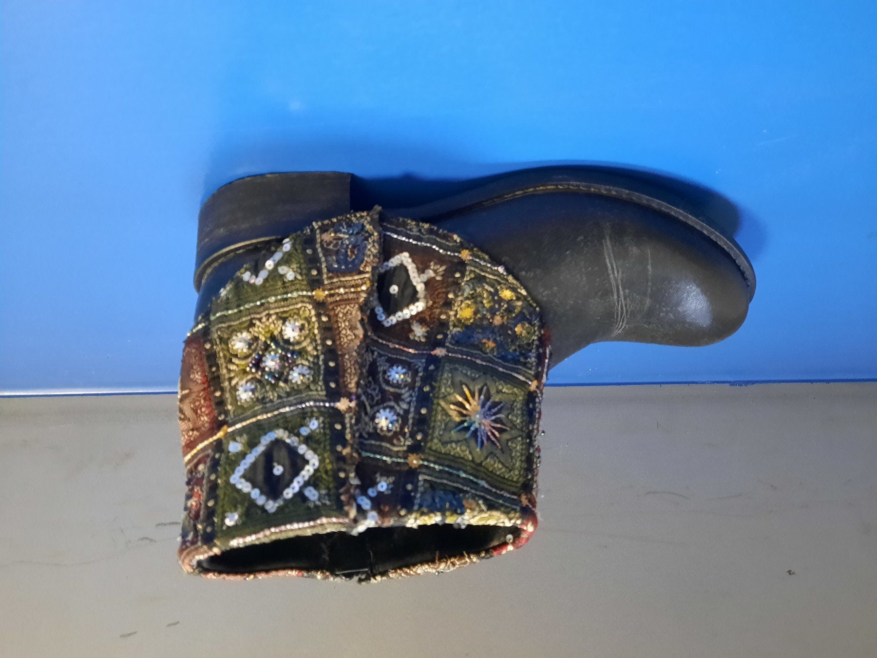Chaussures femmes: Stiefel mit Brokatbordüre – D'occasion à Zürich par pia_p95m 2