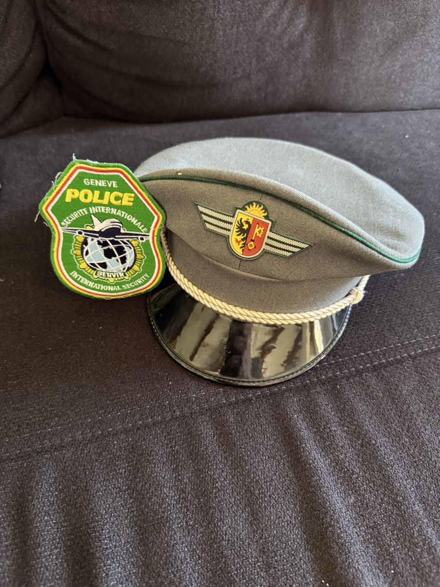 Uniformi: Police Genève - aéroport – Usato da Pailly venduto da vau_7nnr