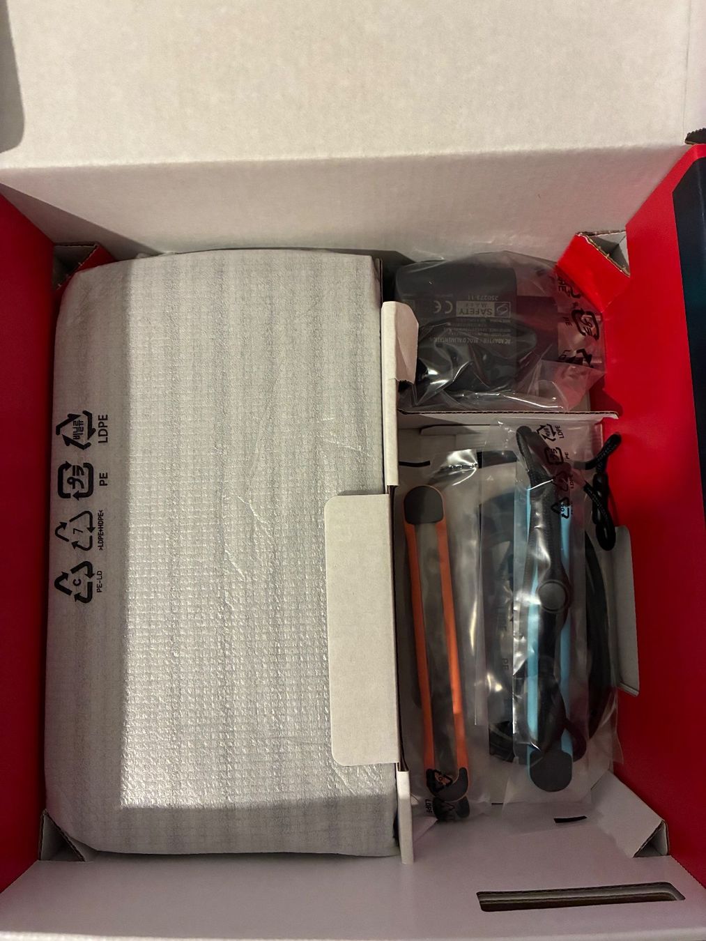 Nintendo Console: Nintendo Switch 2 mit Pokemon, Donkey Kong und Hülle – Usato da Zürich venduto da Zacchi 6