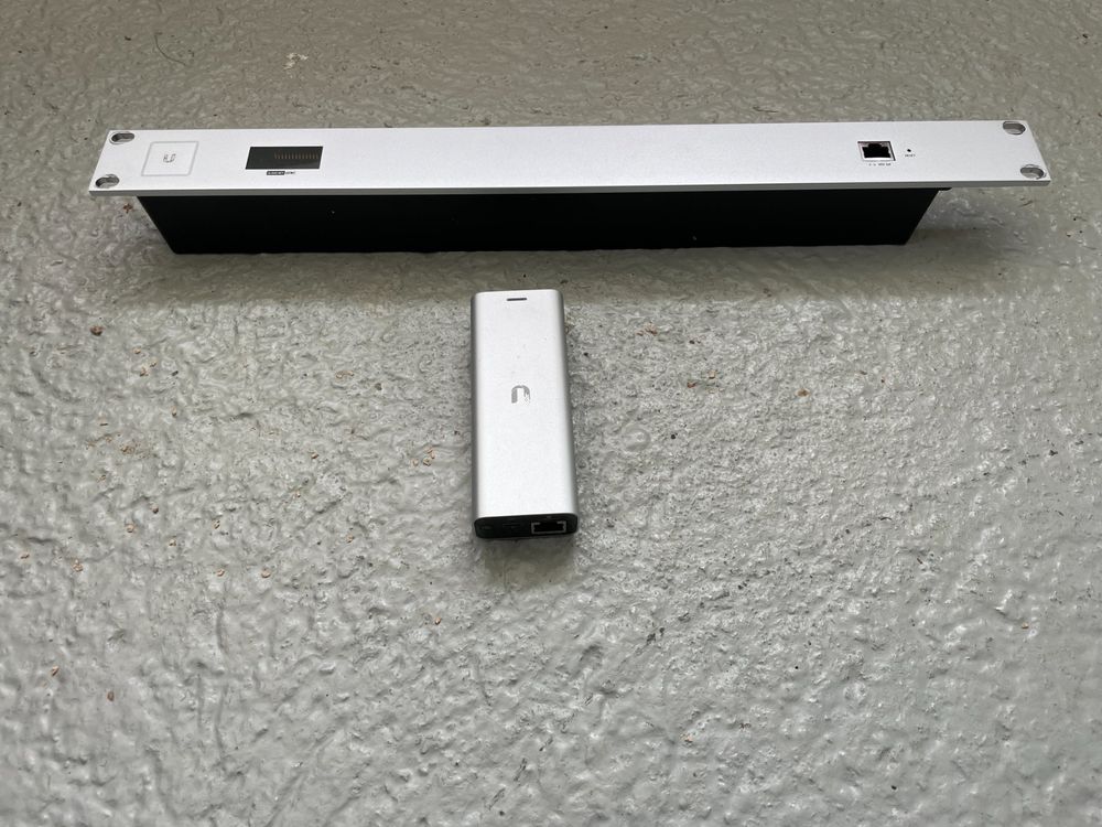 Unifi Cloud Key Gen.2 inkl. Rackmount Kit 19'' (Gebraucht) in Gähwil ...