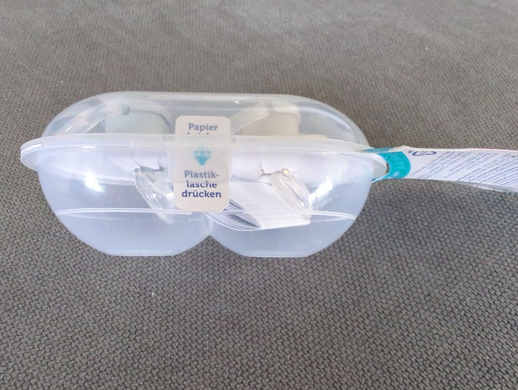 Succhiotti & catenelle porta ciuccio: Neu: Nuggi (0-6 Monate) – Nuovo e nell'imballaggio originale da Schlieren venduto da imnotgoodwithword 1
