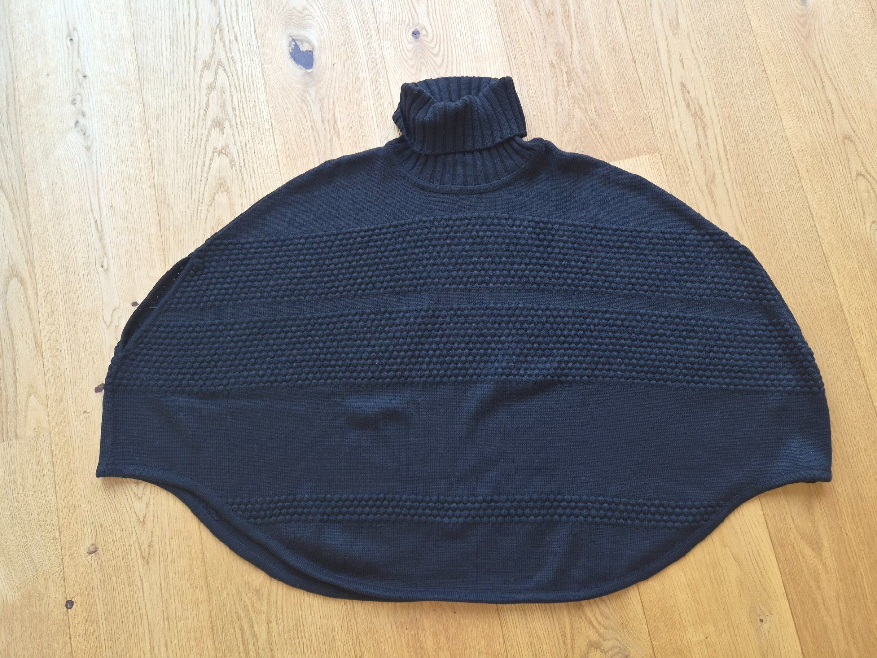 Pulls & Sweat-shirts: Damen Poncho Pullover schwarz mit Rollkragen – D'occasion à Spiegel b. Bern par brand06 3