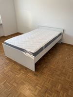 Bett mit Lattenrost und Matratze weiss 12“x200cm guter Zusta