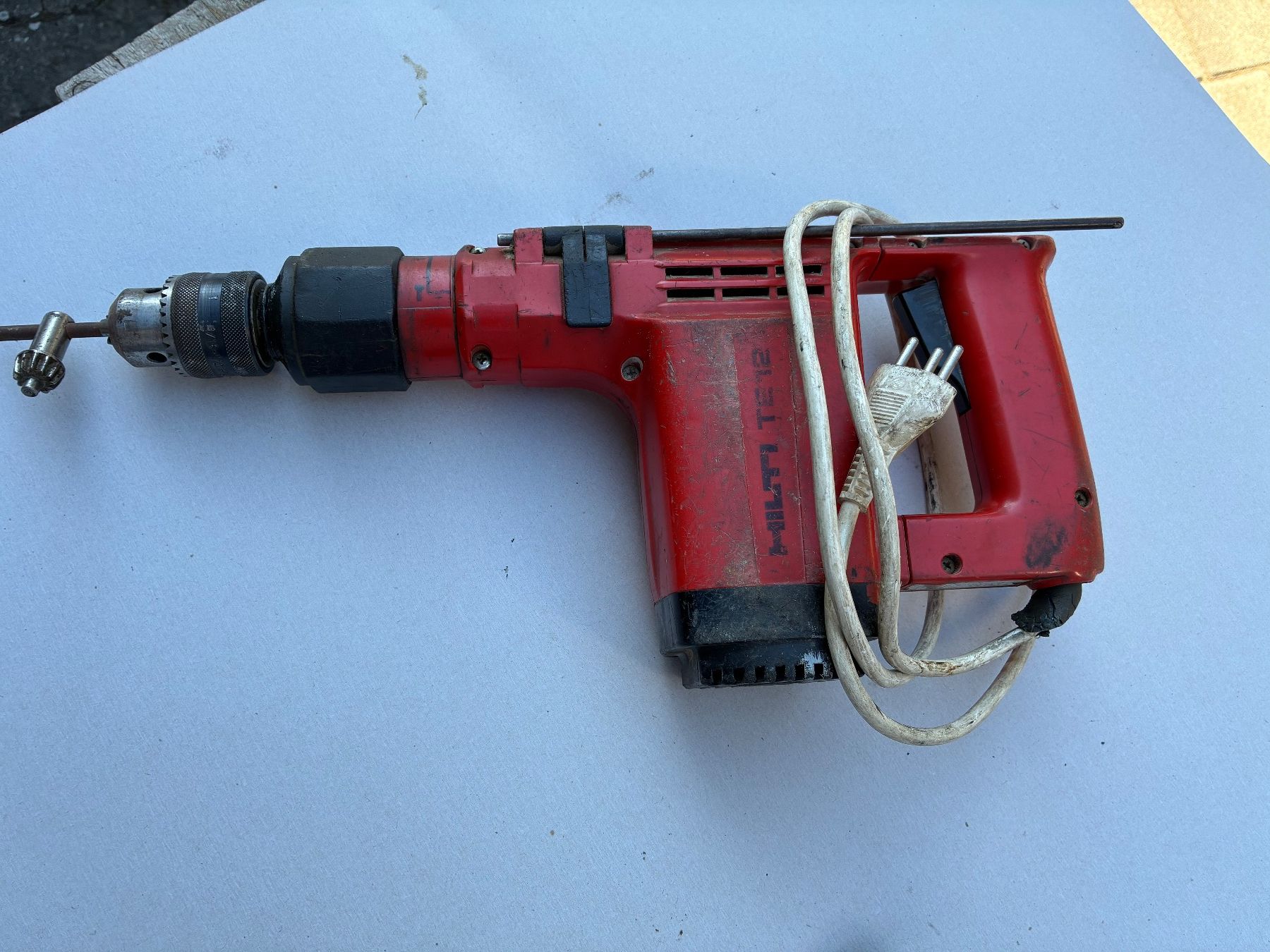 Hilti Trapani: Hilti Bohrmaschine TE12, inkl 2 Bohrfutter – Usato da Thayngen venduto da stammsani 1