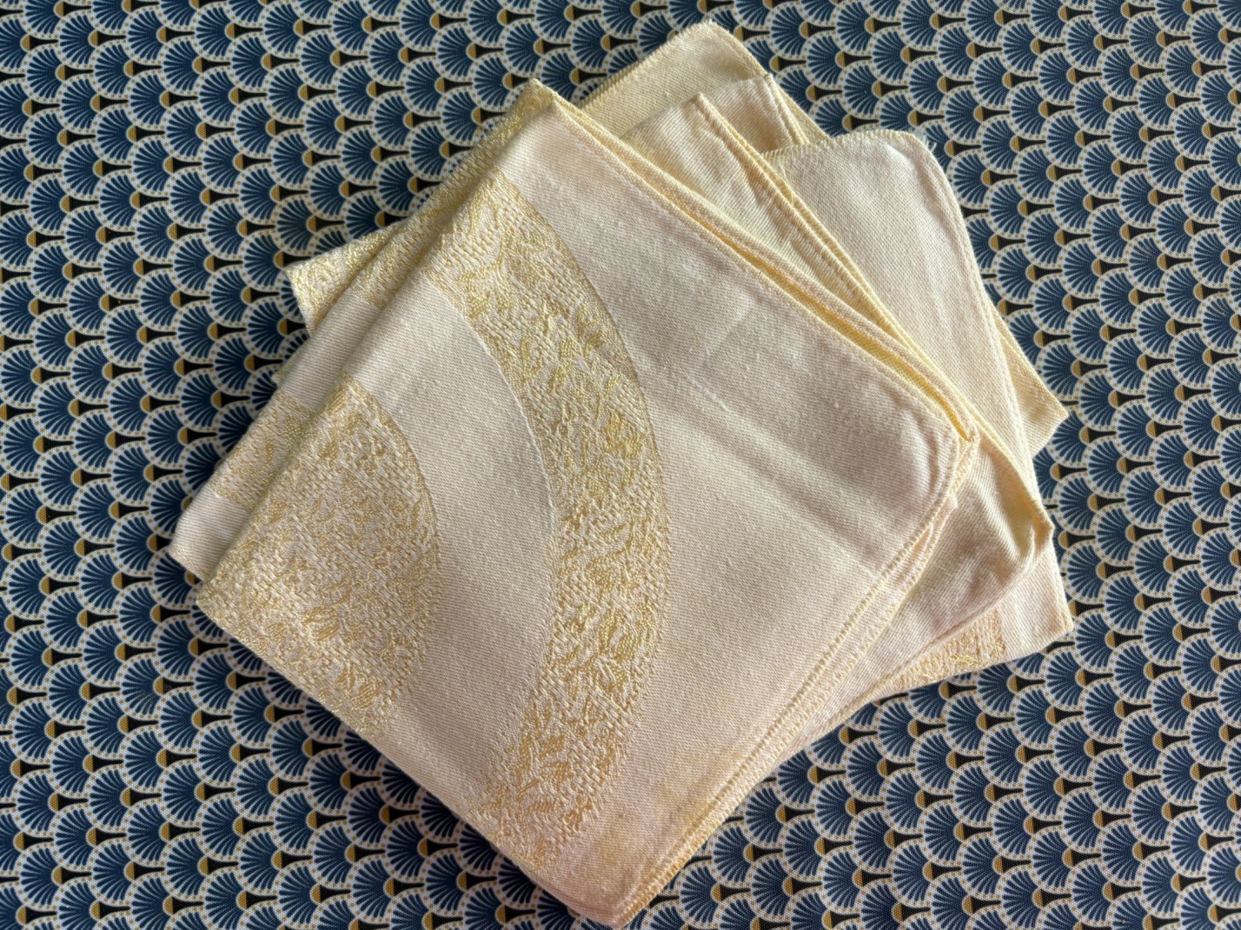 Altra biancheria da tavola: Nappe ancienne + 6 serviettes assorties – Usato da Bassecourt venduto da keenfind 3