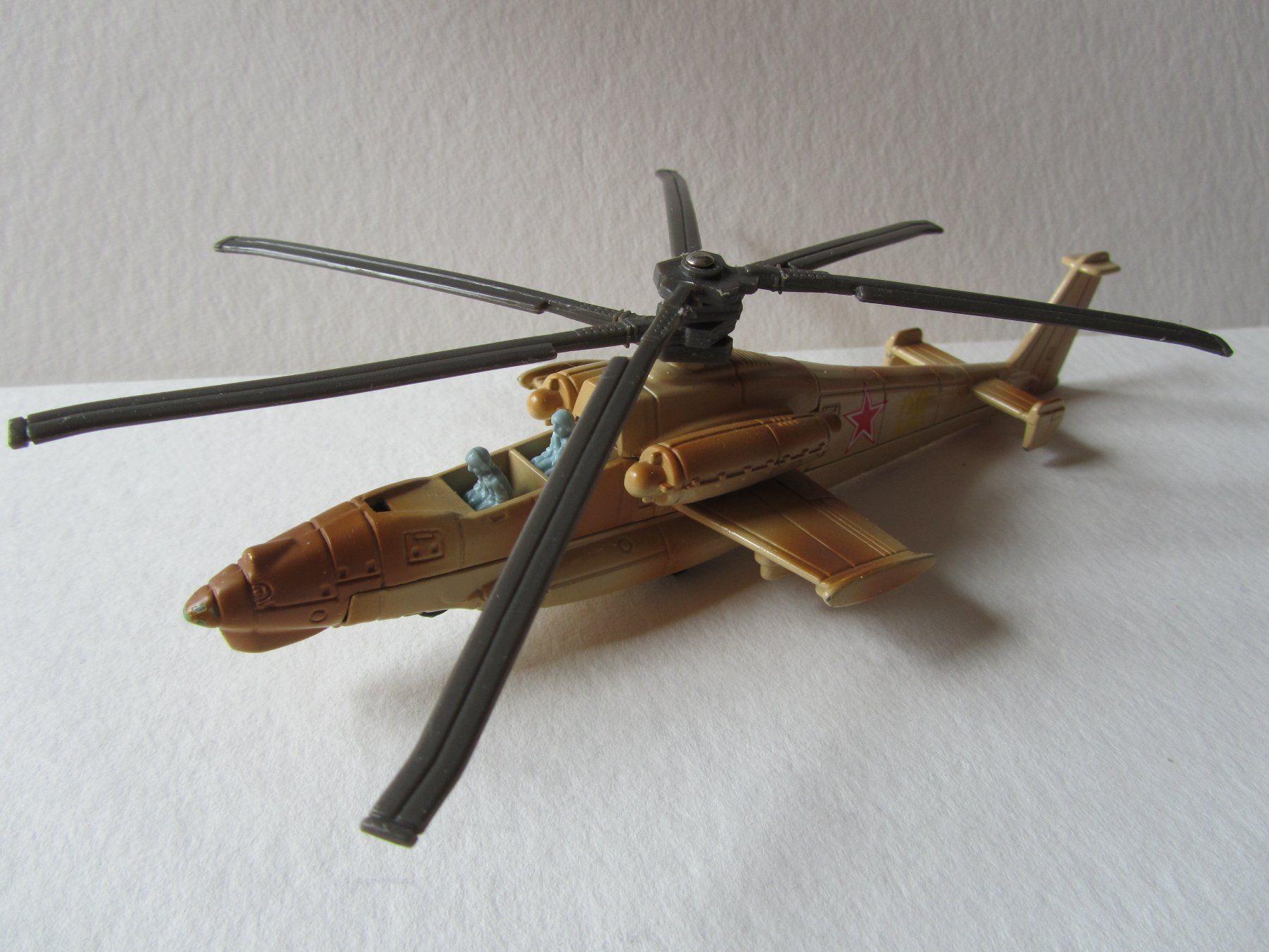 Kit di modellismo & Modellini statici: Helikopter Militär von Ertl – Usato da Weiningen ZH venduto da dietsch57