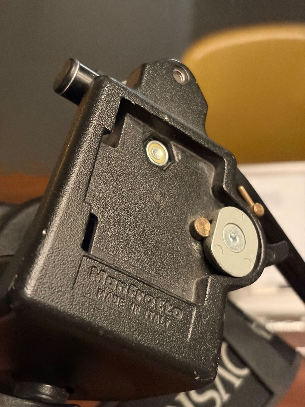 Manfrotto Trépieds & Accessoires: Stativ Swarovski – D'occasion à Zürich par Airflow22 1