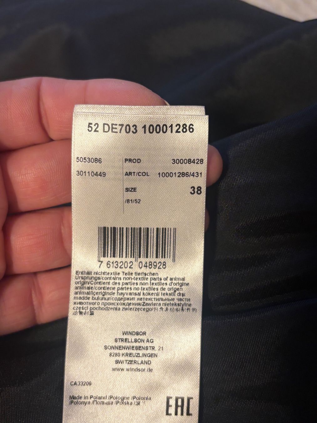 Costumi: Windsor Kostüm Schurwolle – Usato da St. Margrethen SG venduto da dijanaO 8
