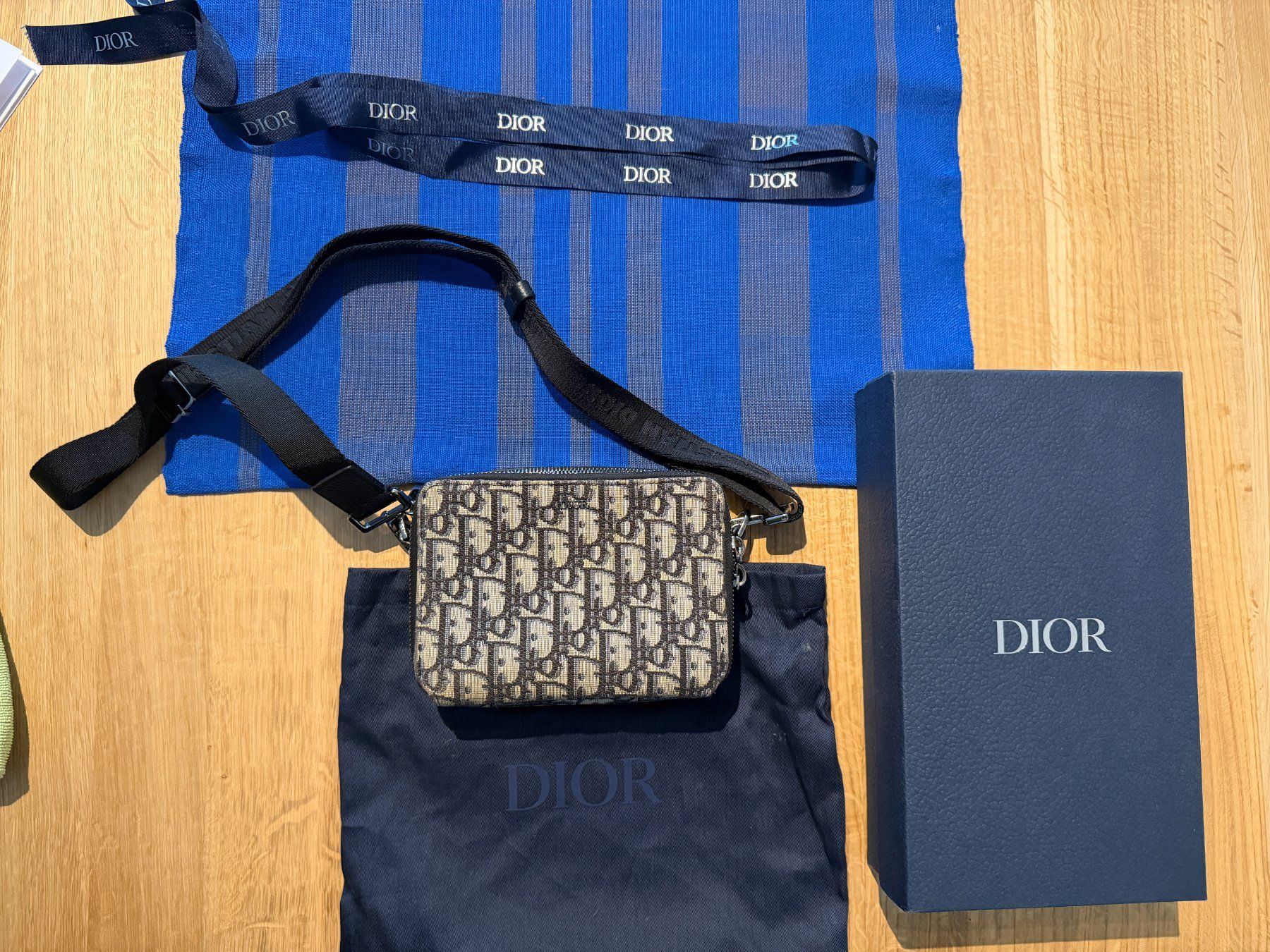 Dior Borse: Dior Oblique Messenger Bag – Usato da Uetendorf venduto da Cedric.Schmied 1