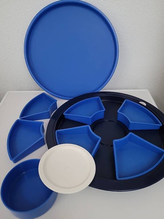 Tupperware Piatti di portata: Tupperware Servierplatte blau Snackteller Set Schale Dose – Usato da Zofingen venduto da Loop_ReSale 1