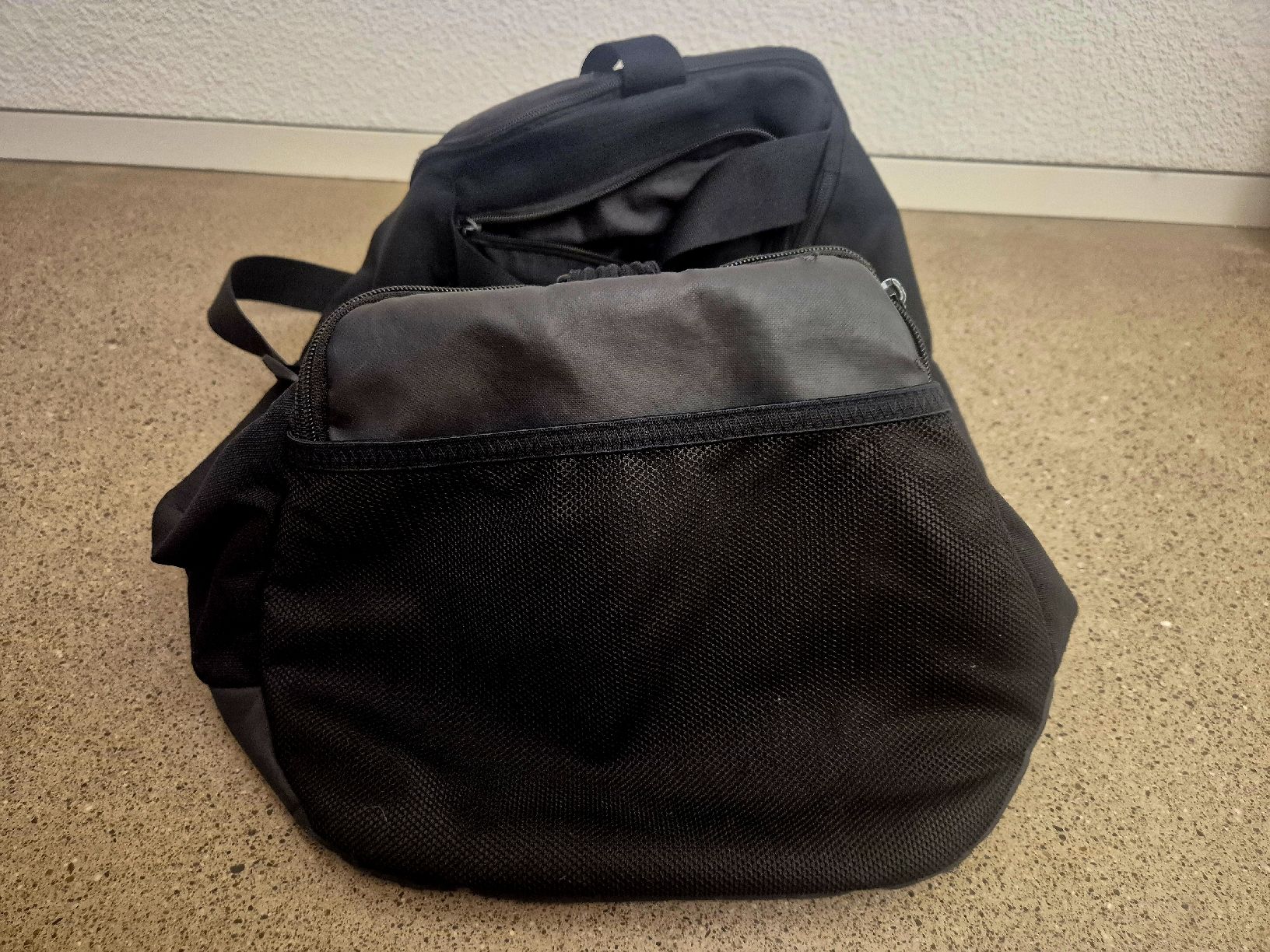 Nike Taschen: Sport Tasche Nike – Gebraucht aus Luzern von kat_6kt5 3