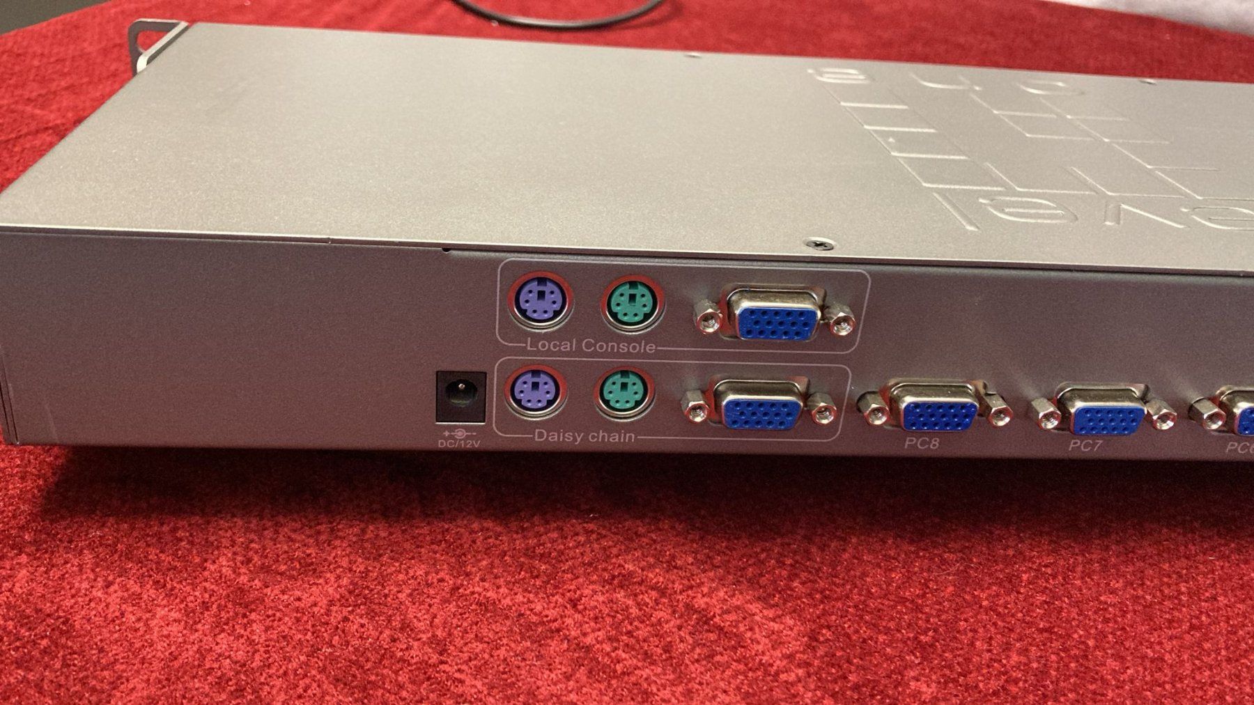 Hubs & Switches: Steuerung LevelOne KVM-0811 8-Port PS/2 KVM Switch – Gebraucht aus Dietikon von Rima57 7