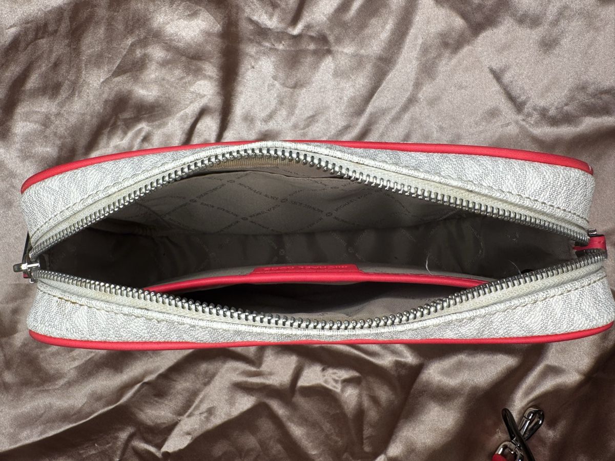 Michael Kors Borse da donna: MICHAEL KORS Tasche   – Nuovo (secondo la descrizione) da Winterthur venduto da Deskom 1