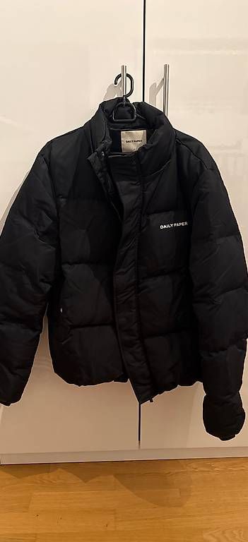 Giacche: Daily Paper Herren Winterjacke Gr.M – Usato da Langenthal venduto da AliceAmmann