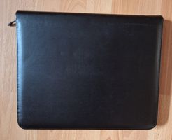 Schwarze Aktentasche mit Reissverschluss guter Zustand