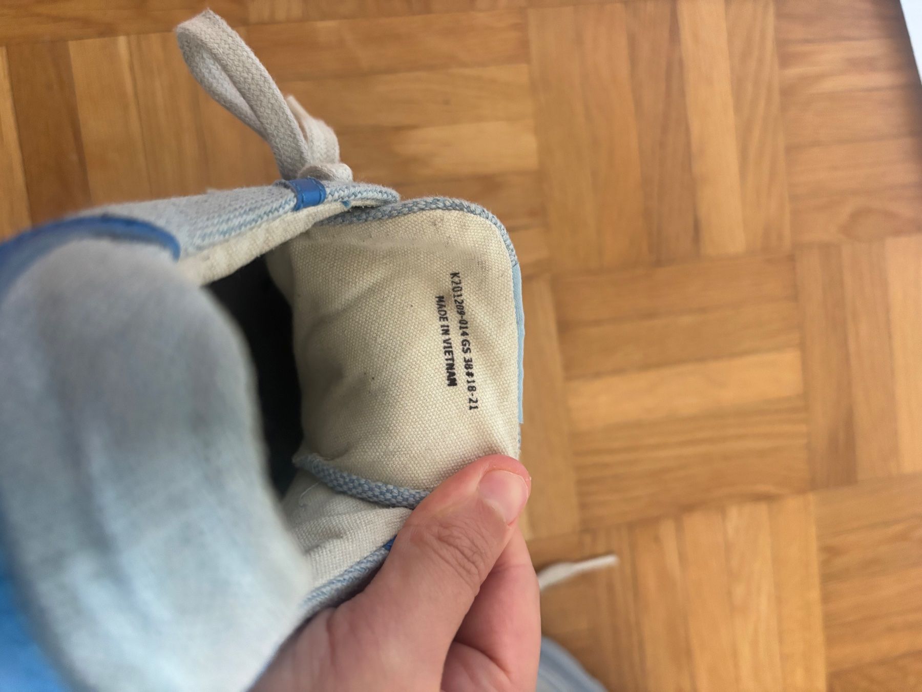 Camper Damenschuhe: Camper Brutus Sneakers in Hellblau – Gebraucht aus Adliswil von buchstabensuppe 5
