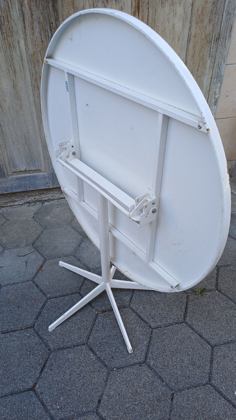 Tables: Gartentisch Blech IDEAL – D'occasion à Flawil par Pinkmalibu 2