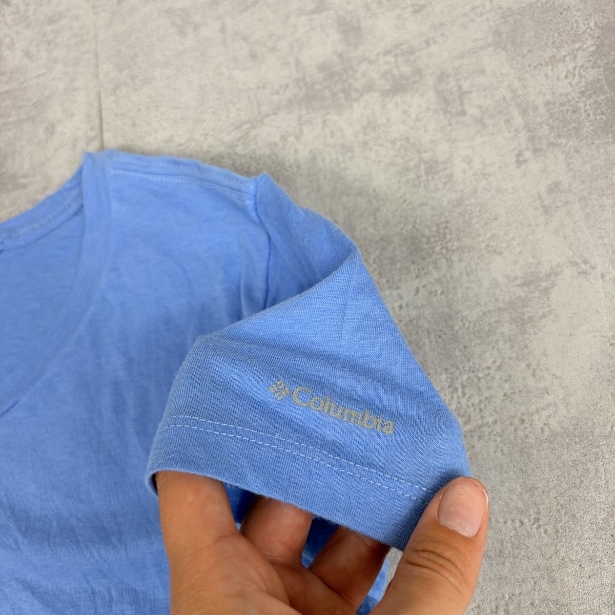 Columbia T-shirt: T-shirt Columbia Bleu Clair - Taille M – Nuovo (secondo la descrizione) da Neuchâtel venduto da aliceguins 3