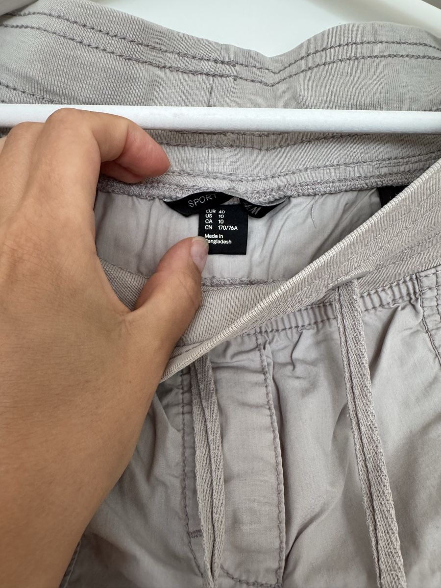 H&M Hosen: Damen Shorts grau – Gebraucht aus St. Gallen von BiancaL11 2