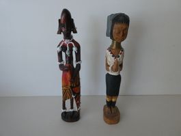 Massaifrau von Kenya und Langhalsfrau von Chiang Mai