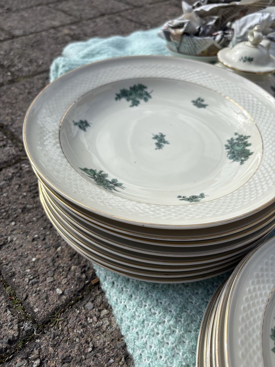 Rosenthal Set di piatti: Rosenthal und Thomas Ivory Service Geschirr – Usato da Dietlikon venduto da Ausloeser 4