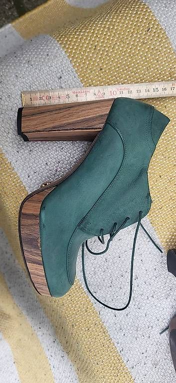 Navyboot Scarpe da donna: Navyboot Highheel Schuhe Gr. 35 grün – Usato da Boswil venduto da audi90quattroturbo 3