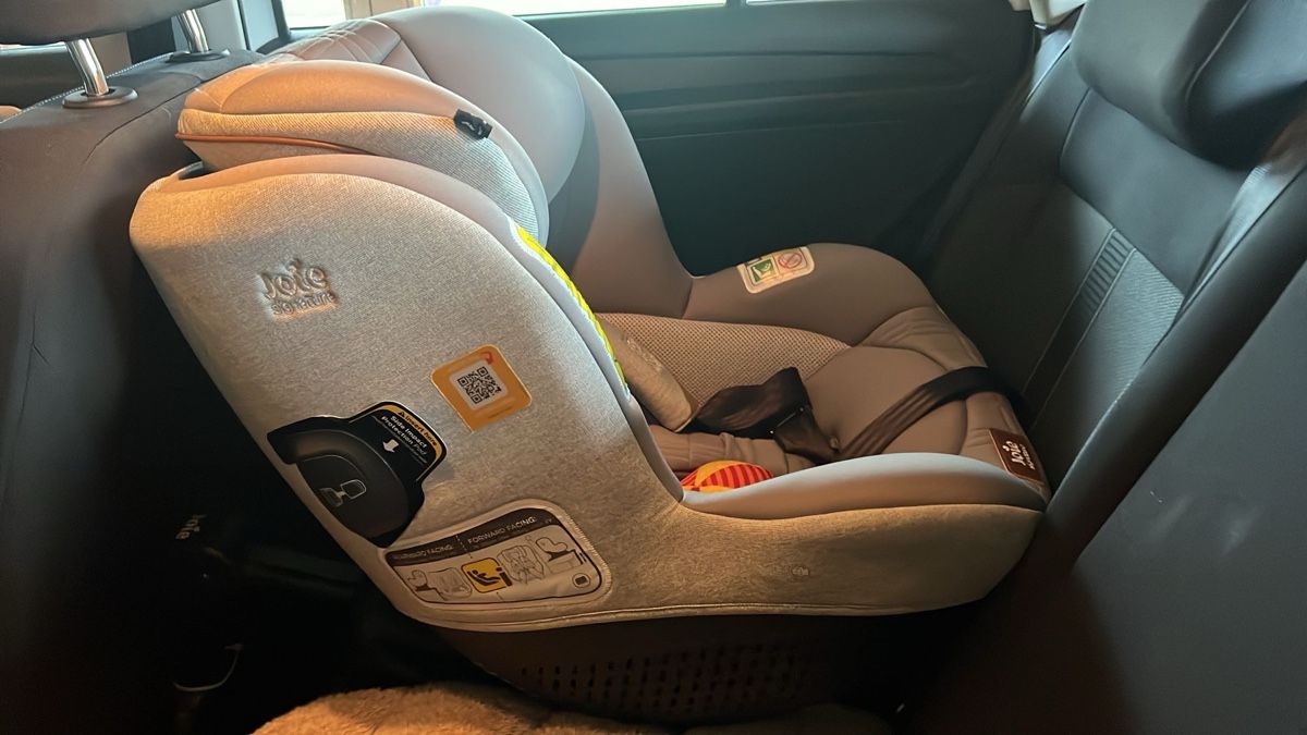 Joie Seggiolini per auto: Joie Kinderautositz mit Isofixstation  – Nuovo (secondo la descrizione) da Wängi venduto da sel_5x98 1