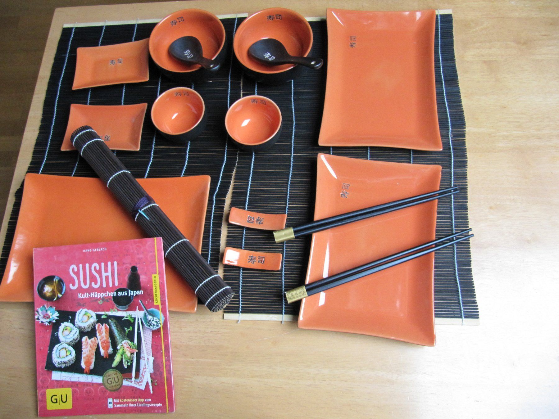Set di piatti: Sushi-Geschirr ASIA + Buch – Nuovo (secondo la descrizione) da Würenlos venduto da AustralisZ 1