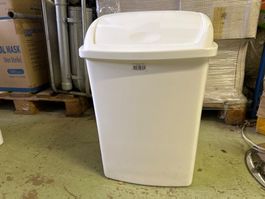 neuer Schwingdeckel-Abfallbehälter, 40 Liter