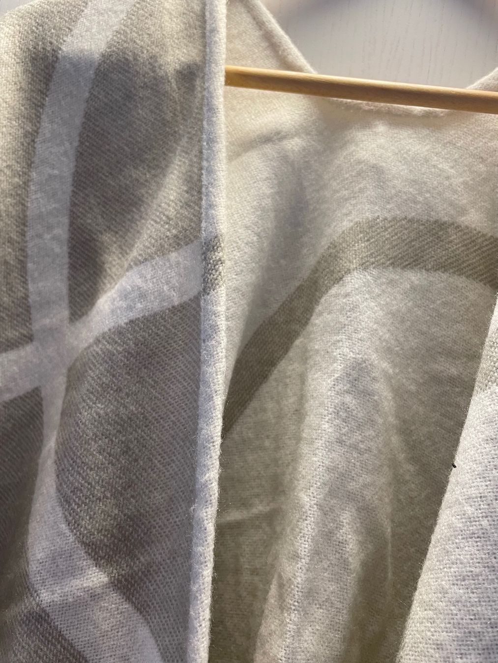 H&M Altro in Moda donna: H&M Poncho mit Fransen Damen – Usato da Tägerwilen venduto da makcode09 4