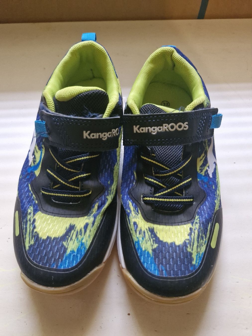 Scarpe per ragazzi: KangaROOS Kinder Turnschuhe Grösse 32 gebraucht – Usato da ebmatingen venduto da wady25x26x
