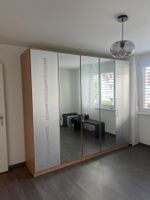 Kleiderschrank