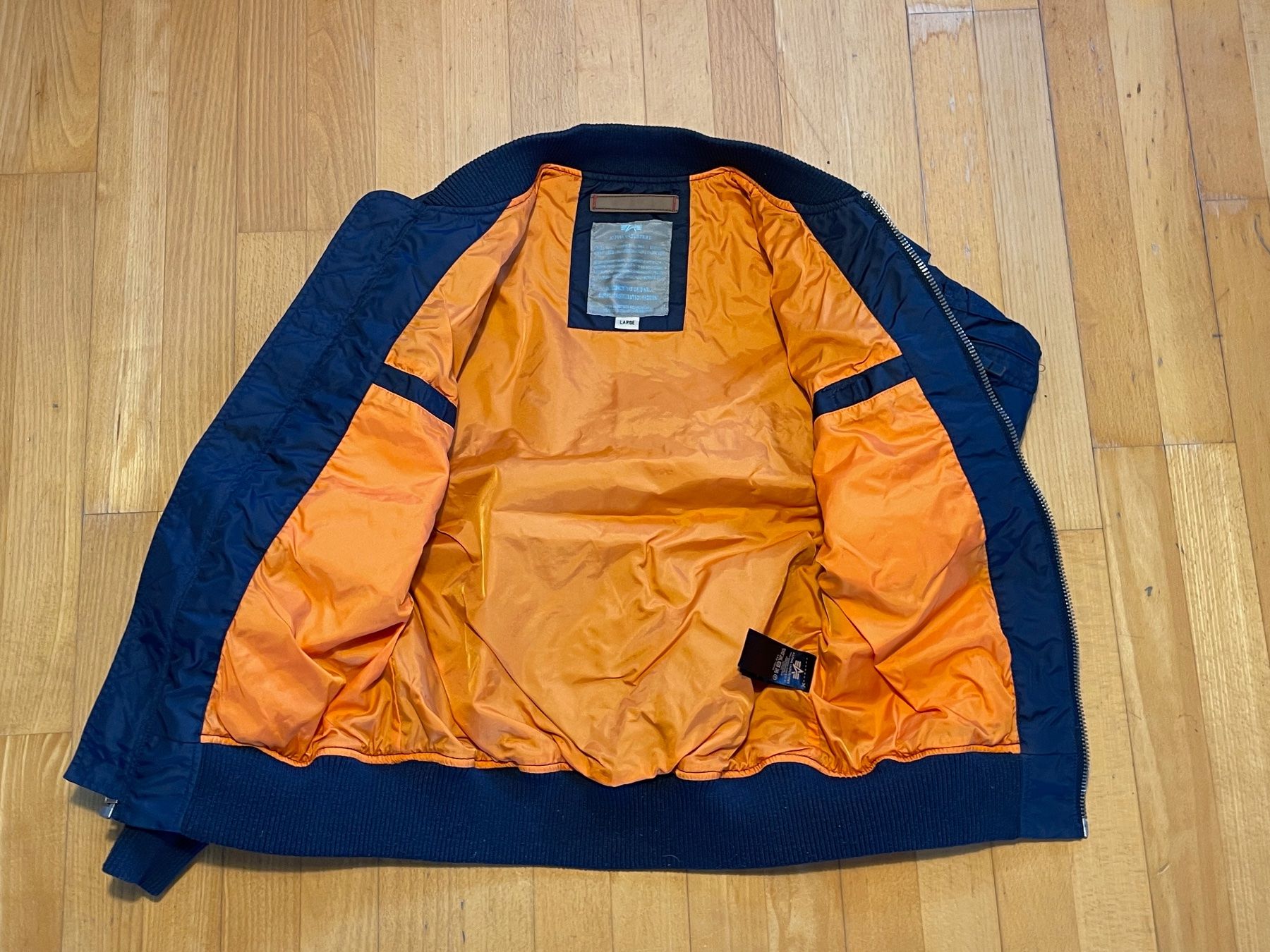 Alpha Industries Giacche: Bombers Alpha Industries Sz L – Usato da Zürich venduto da le_souk 2