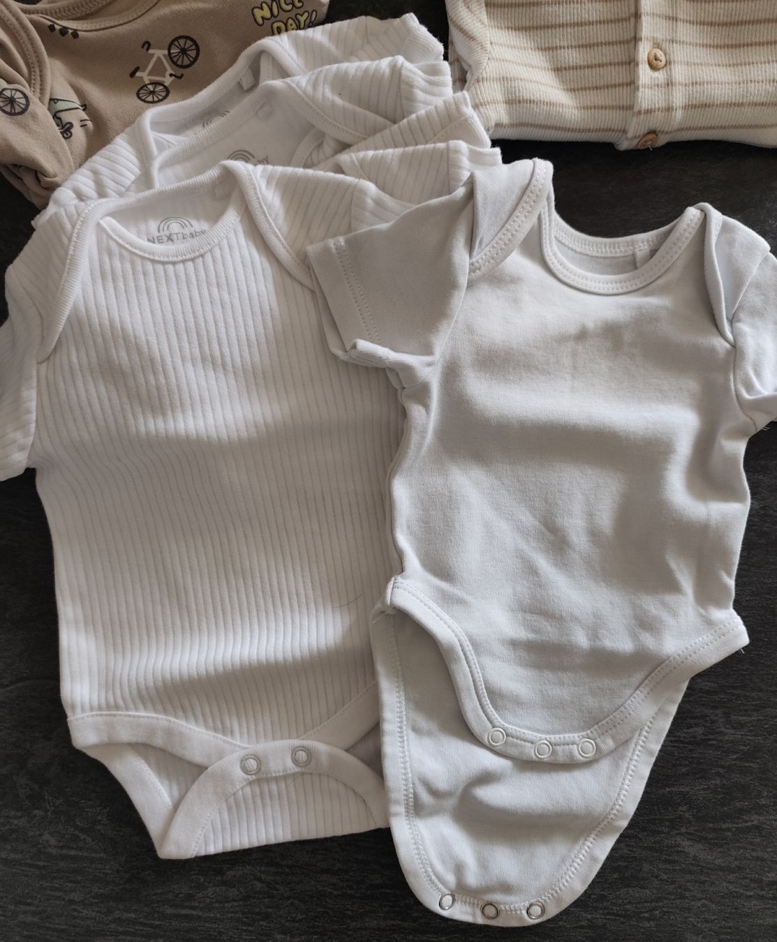Lotti & Set di vestiti: Lot Bodies 1mois – Nuovo (secondo la descrizione) da Martigny venduto da Vintage-23 1