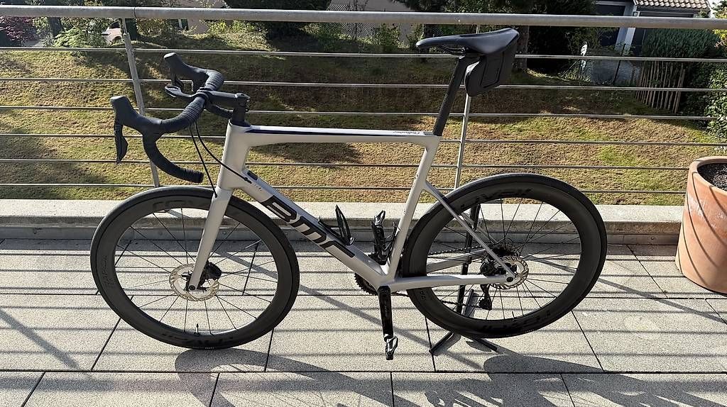 BMC Biciclette: BMC Teammachine SLR Five, Di2, Roues Carbone – Usato da La Conversion venduto da alxalxalx